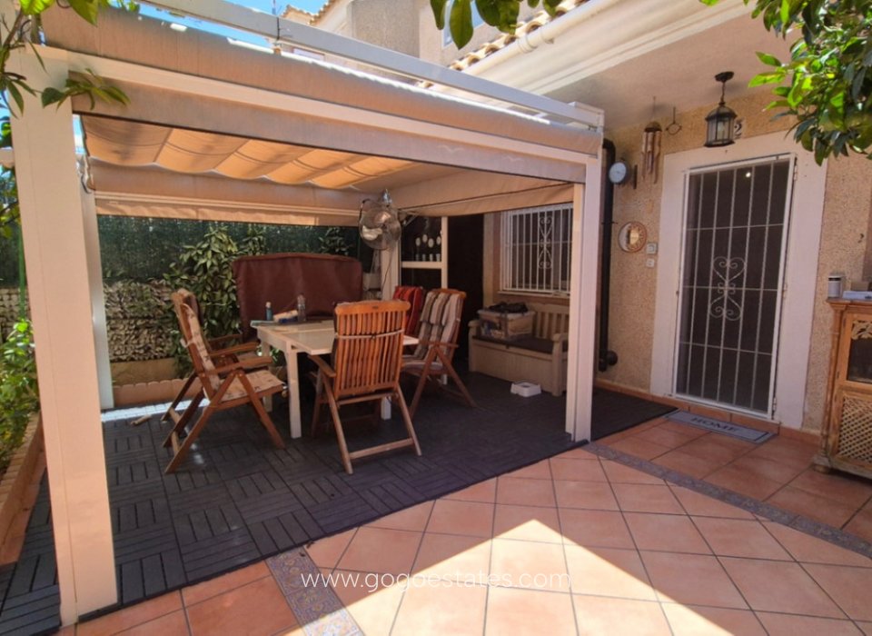 Venta - Casa - Casa adosada - Torrevieja - Torrevieja Centro