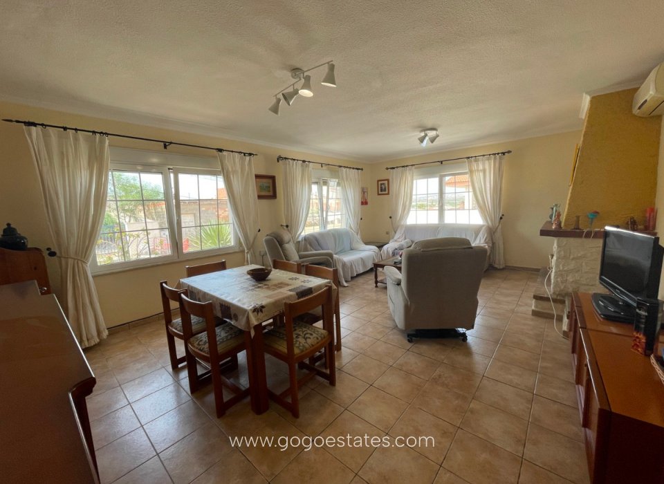 Venta - Casa - Chalet Independiente - Benijofar