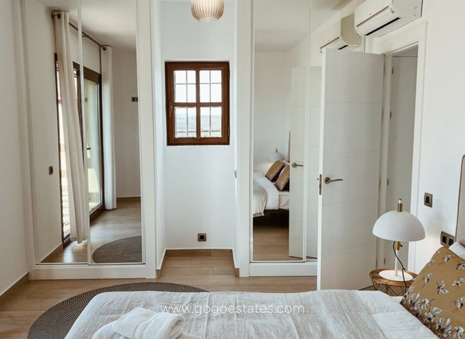 Venta - Casa - Chalet Independiente - Desert Springs