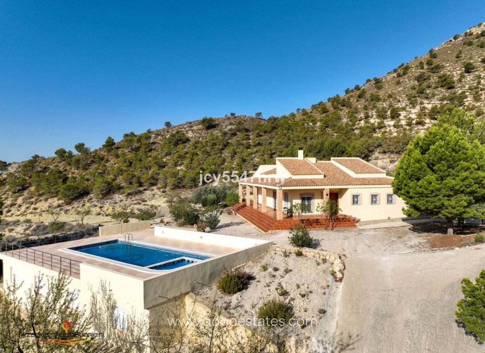 Venta - Casa - Chalet Independiente - Fortuna - Fortuna Centro