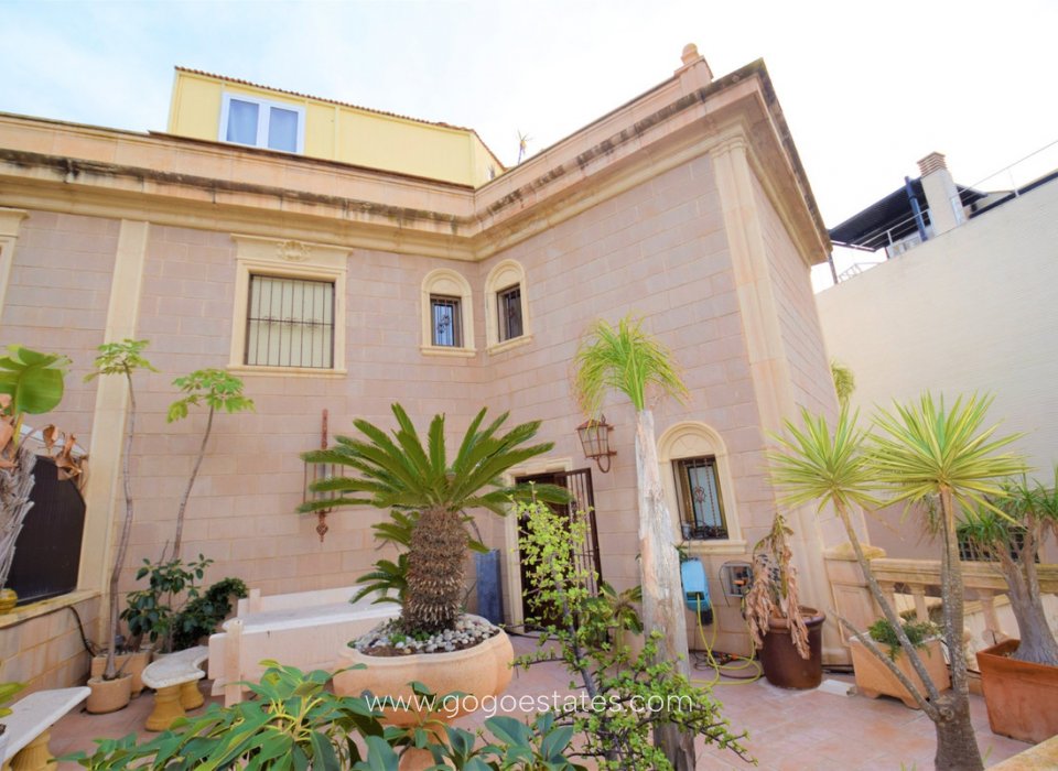 Venta - Casa - Chalet Independiente - Guardamar del Segura - Guardamar del Segura Centro