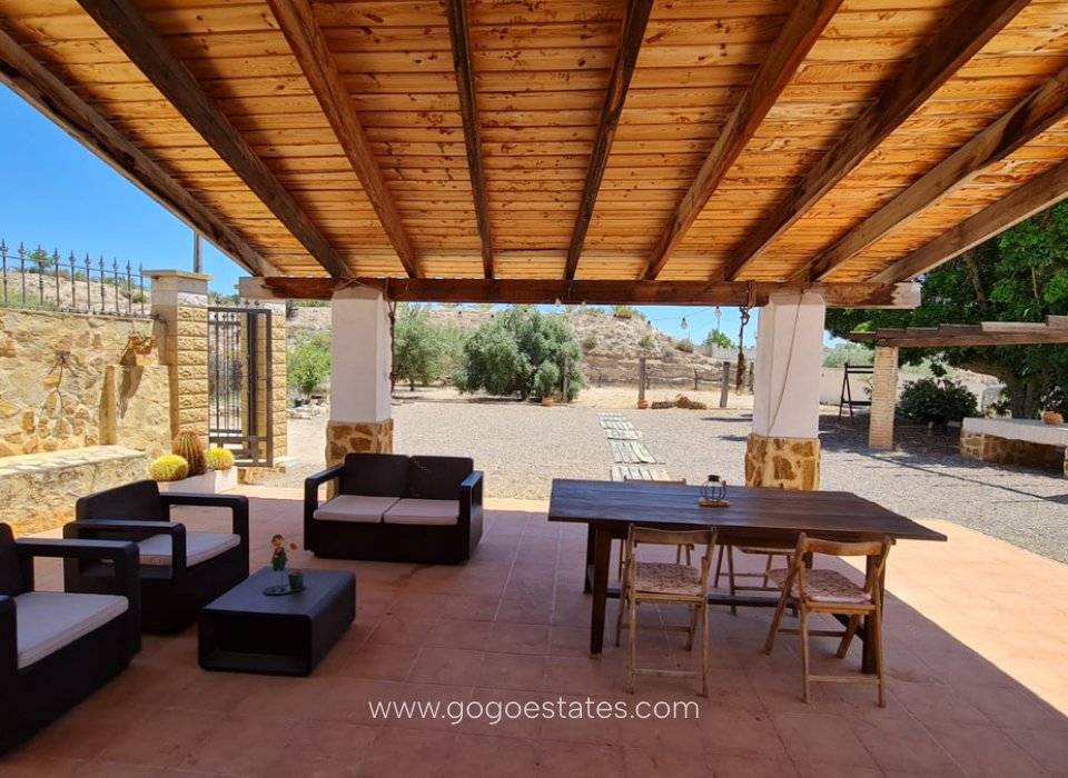 Venta - Casa - Chalet Independiente - La Romana - La Romana Centro