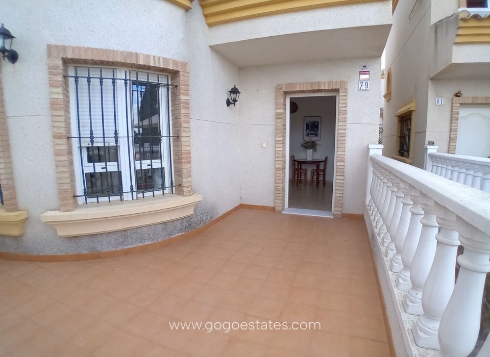 Venta - Casa - Chalet Independiente - Los Montesinos - Los Montesinos Centro
