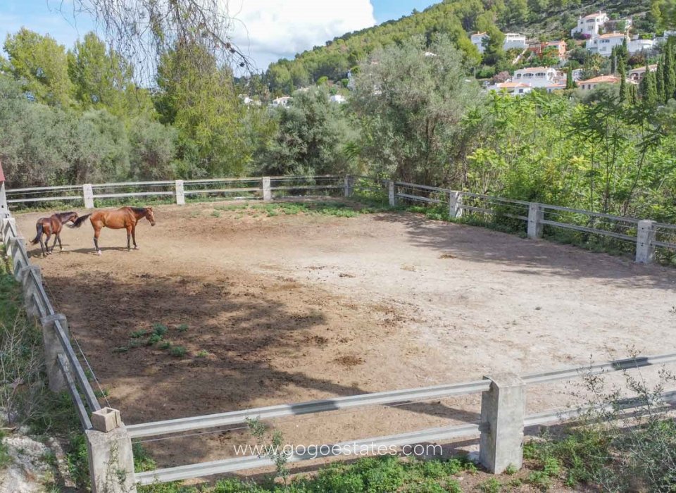 Venta - Casa - Chalet Independiente - Orba - Orba Centro