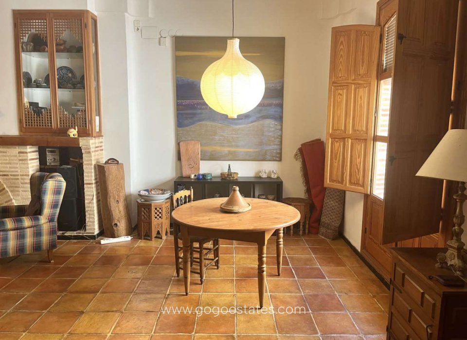 Venta - Casa - Chalet Independiente - Orba - Orba Centro