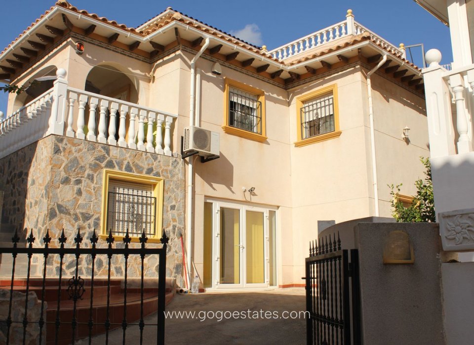 Venta - Casa - Chalet Independiente - Orihuela - La Zenia