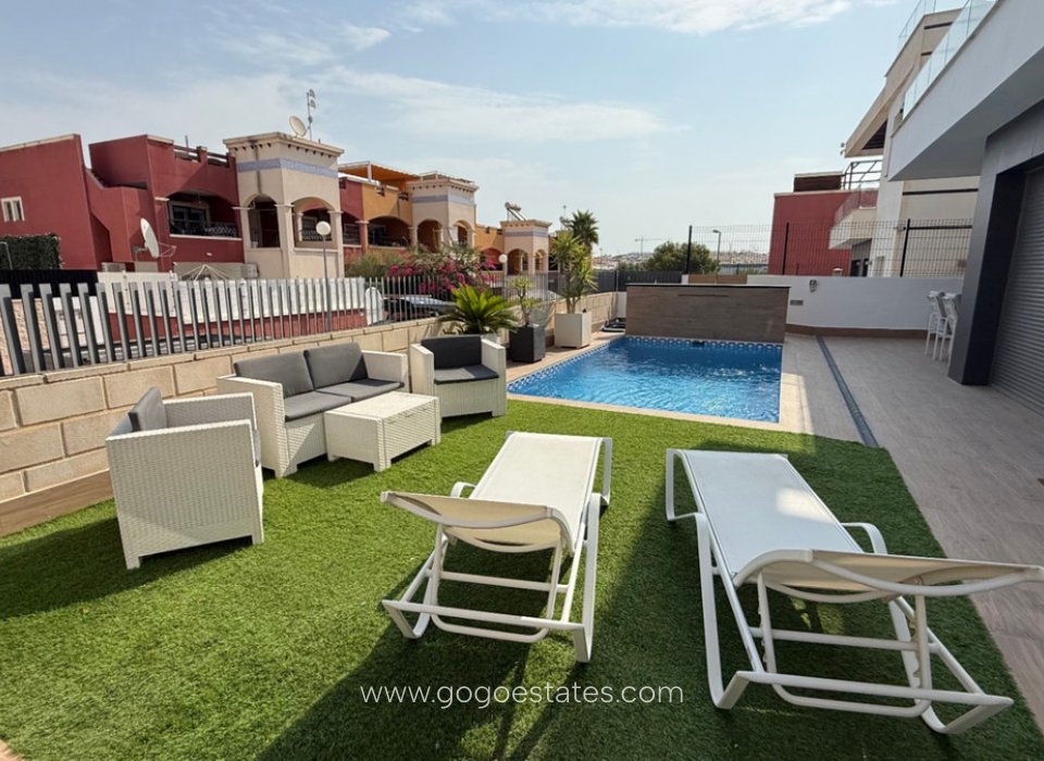 Venta - Casa - Chalet Independiente - Orihuela - Orihuela Centro