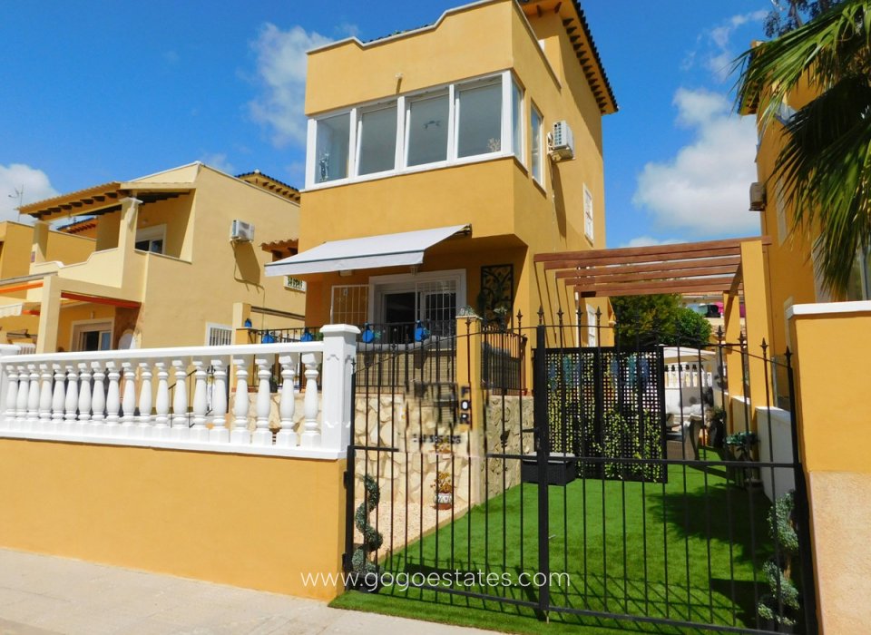 Venta - Casa - Chalet Independiente - Orihuela - Villamartin