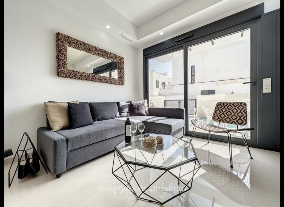 Venta - Casa - Chalet Independiente - Orihuela - Villamartin