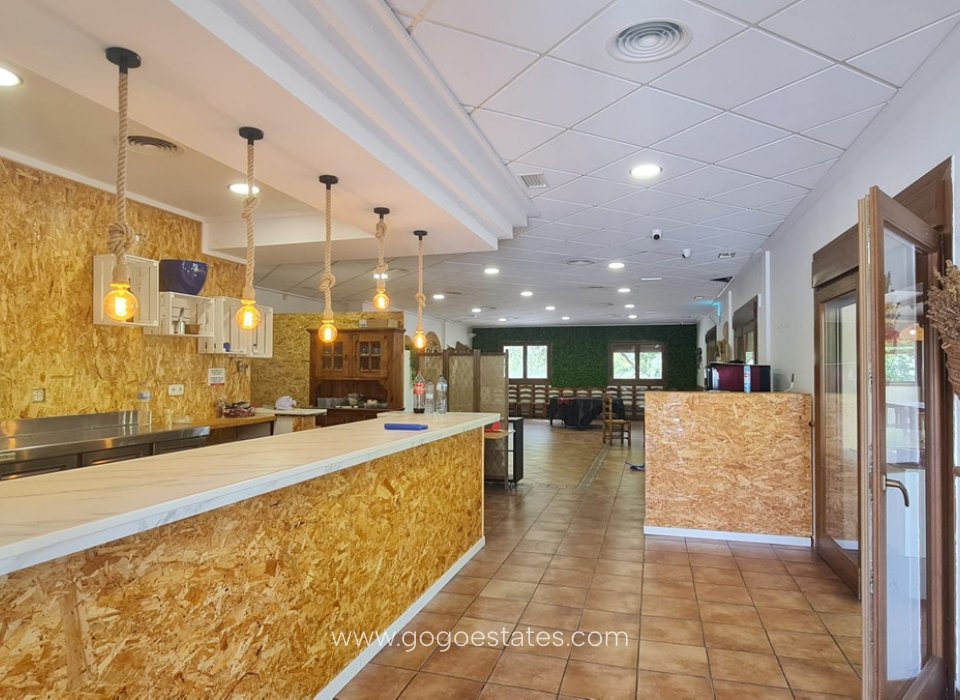 Venta - Casa - Chalet Independiente - Petrel - Petrer