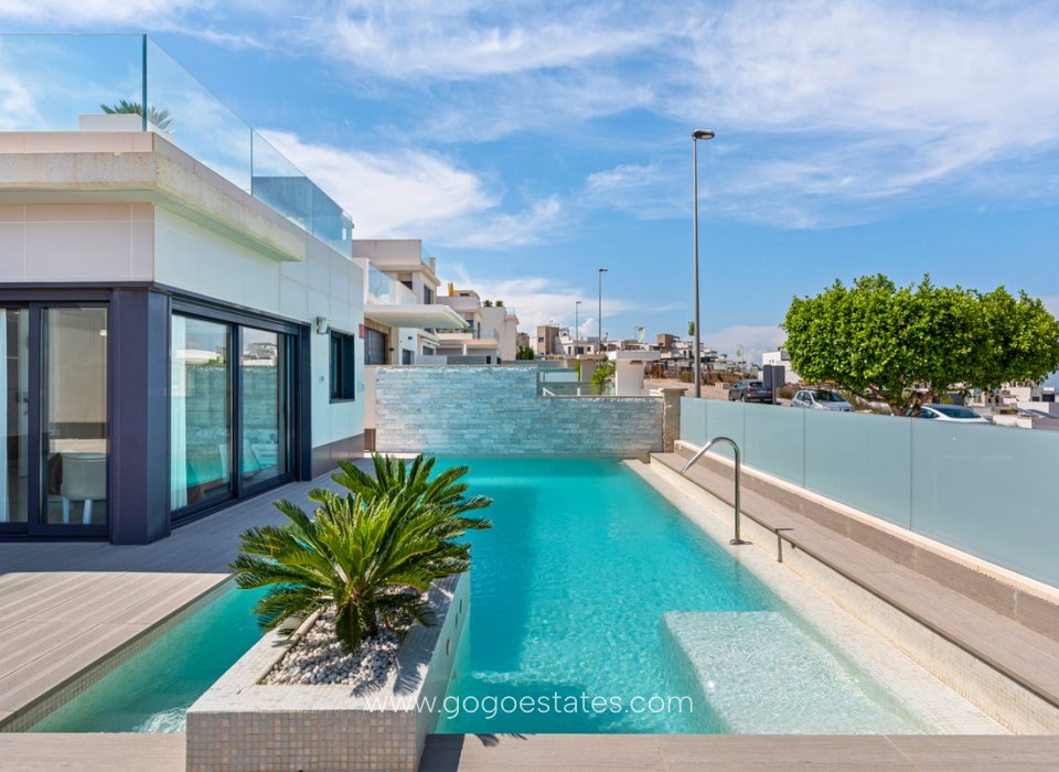 Venta - Casa - Chalet Independiente - San Miguel De Salinas - San Miguel de Salinas Centro