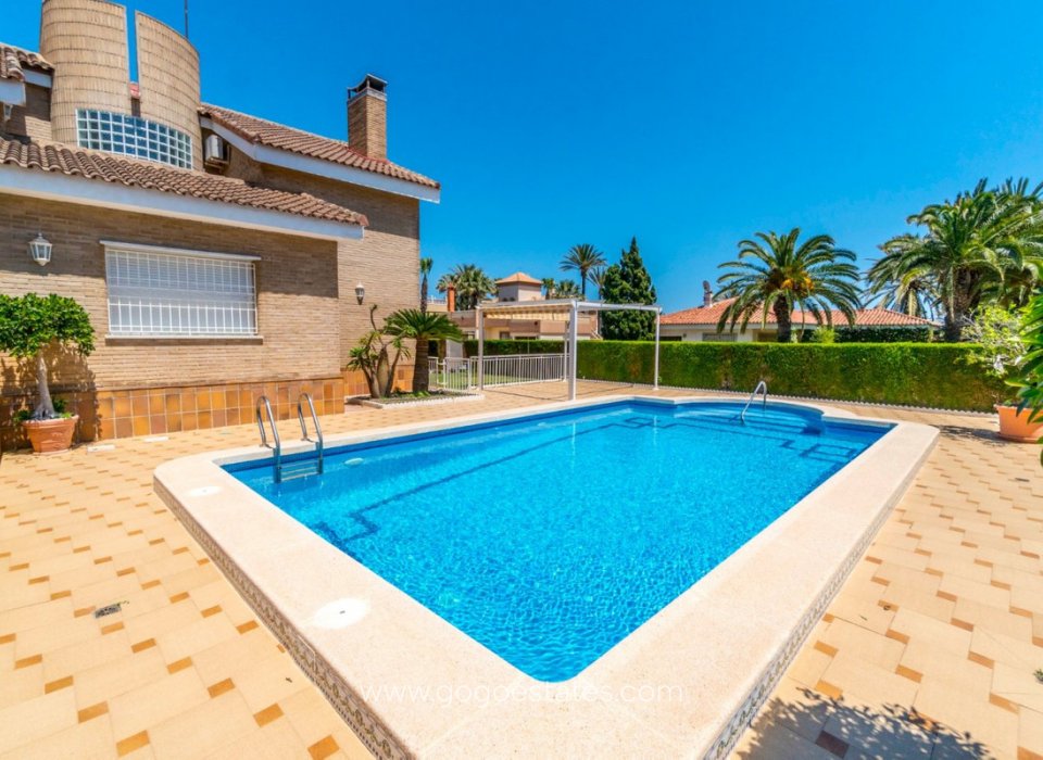 Venta - Casa - Chalet Independiente - Torrevieja - La veleta