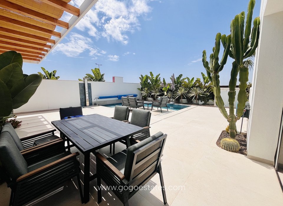 Venta - Casa - Chalet Independiente - Torrevieja - Torrevieja Centro