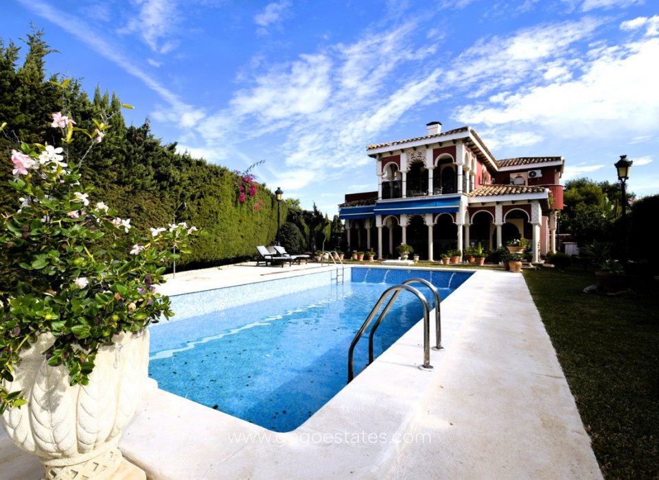 Venta - Casa - Chalet Independiente - Torrevieja - Torrevieja Centro