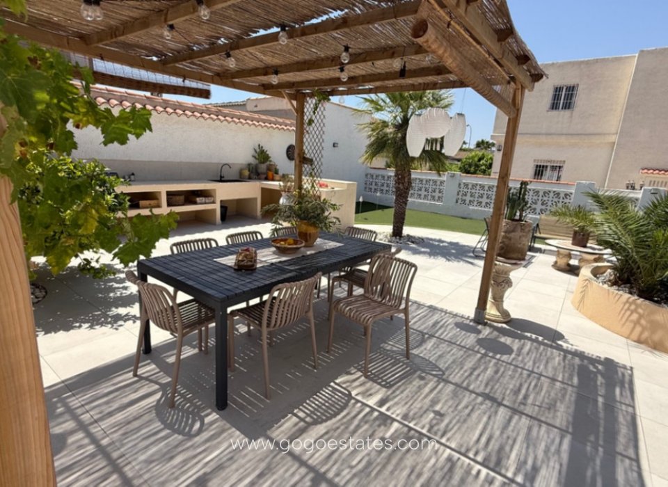 Venta - Casa - Chalet Independiente - Torrevieja - Torrevieja Centro