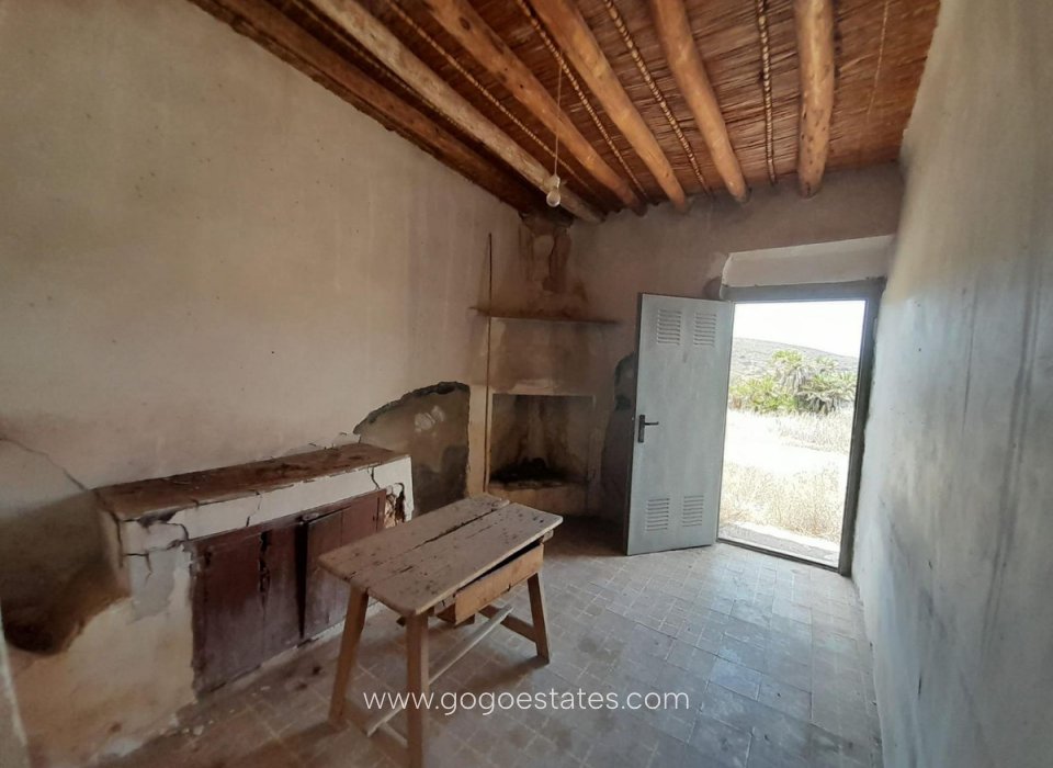 Venta - Casa - Finca - Cortijo - Torre - Pacheco - Campillo De Adentro