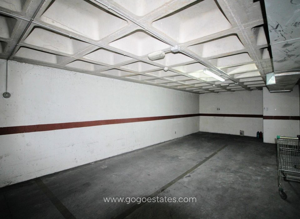 Venta - Comercial - Garaje - Torrevieja - Torrevieja Centro