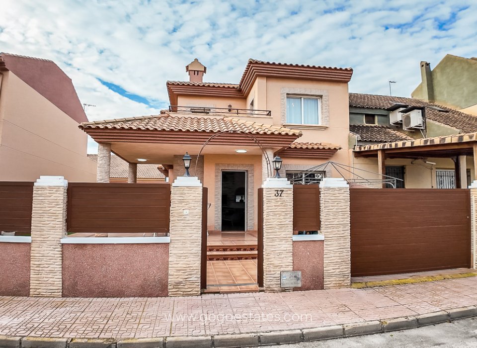 Venta - Villa / Chalet - Los Alcazares - La Minería