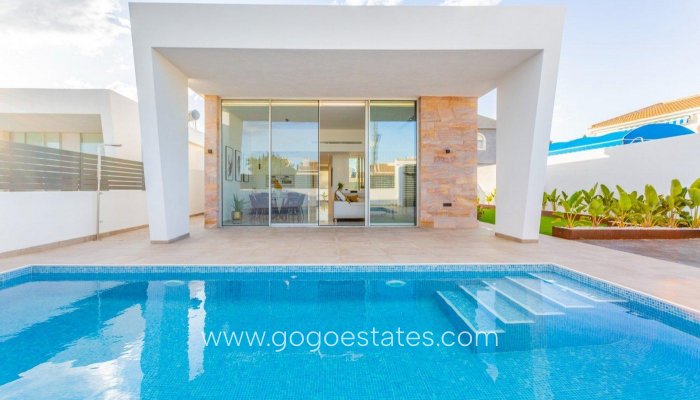 Villa / Chalet - Obra Nueva - Torrevieja - Torreta florida