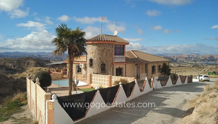 Villa / Chalet - Venta - Freila - Freila