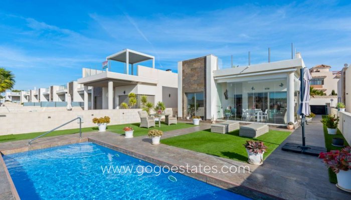 Villa / Chalet - Venta - VILLAMARTIN - Orihuela