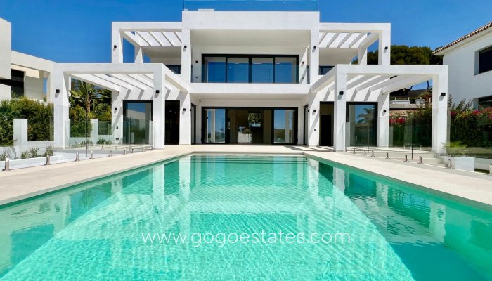 Villa - New Build - Málaga - Elviria