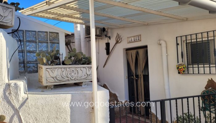 Villa - Resale - Cuevas del Campo - Granada