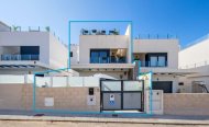 Villa - Resale - Villamartín - CBW-48472