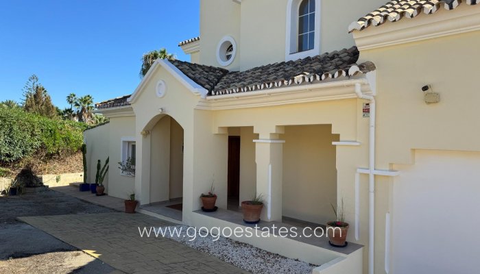 Villa - Venta - Estepona - Las Lomas