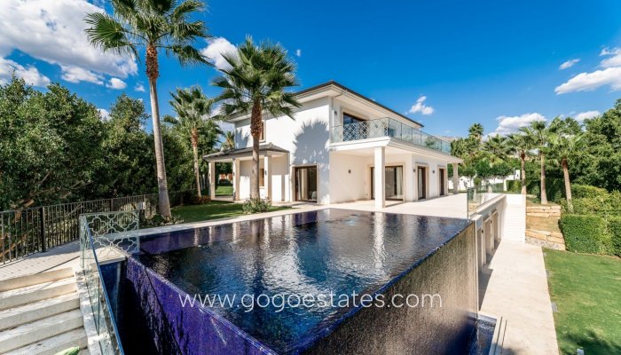 Villa - Wiederverkauf - Málaga - Nueva Andalucía