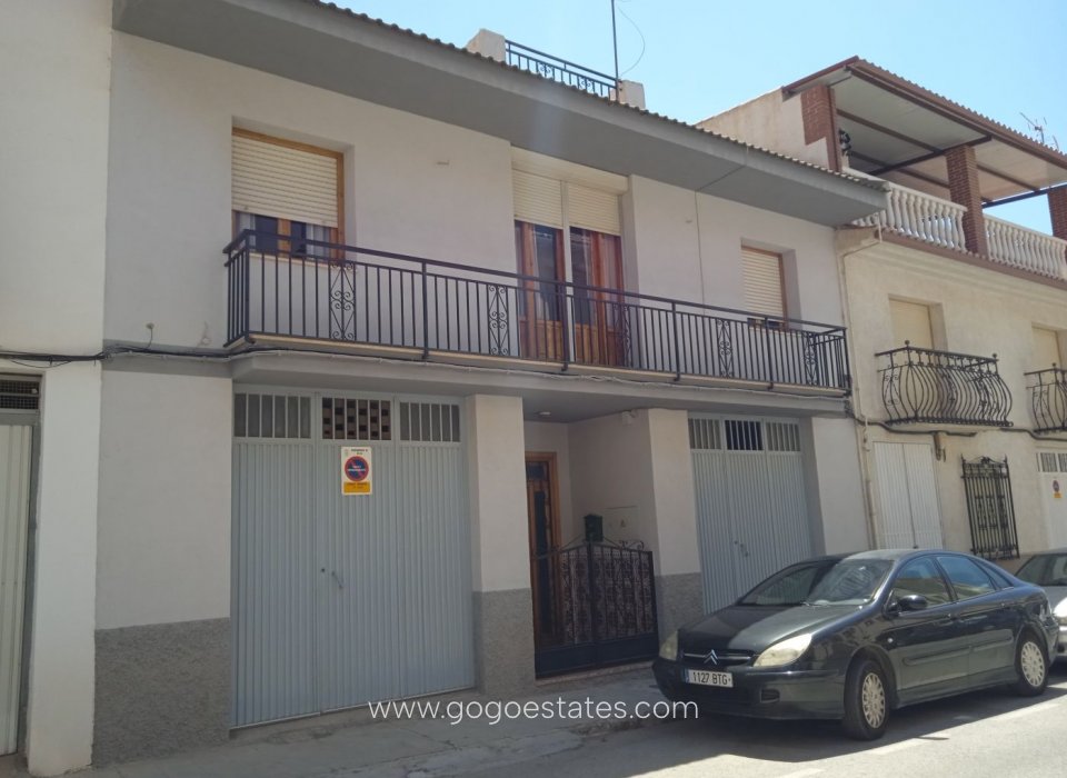 Wiederverkauf - Doppelhaushälfte - Baza