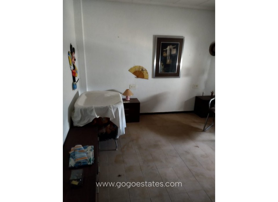 Wiederverkauf - Gewerbe - Apartmentanlage - Torrevieja - Torrevieja Centro