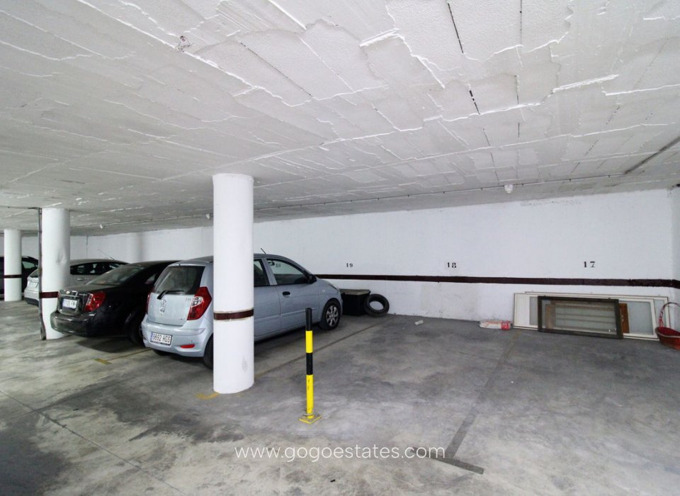 Wiederverkauf - Gewerbe - Parkplatz - Torrevieja - Torrevieja Centro