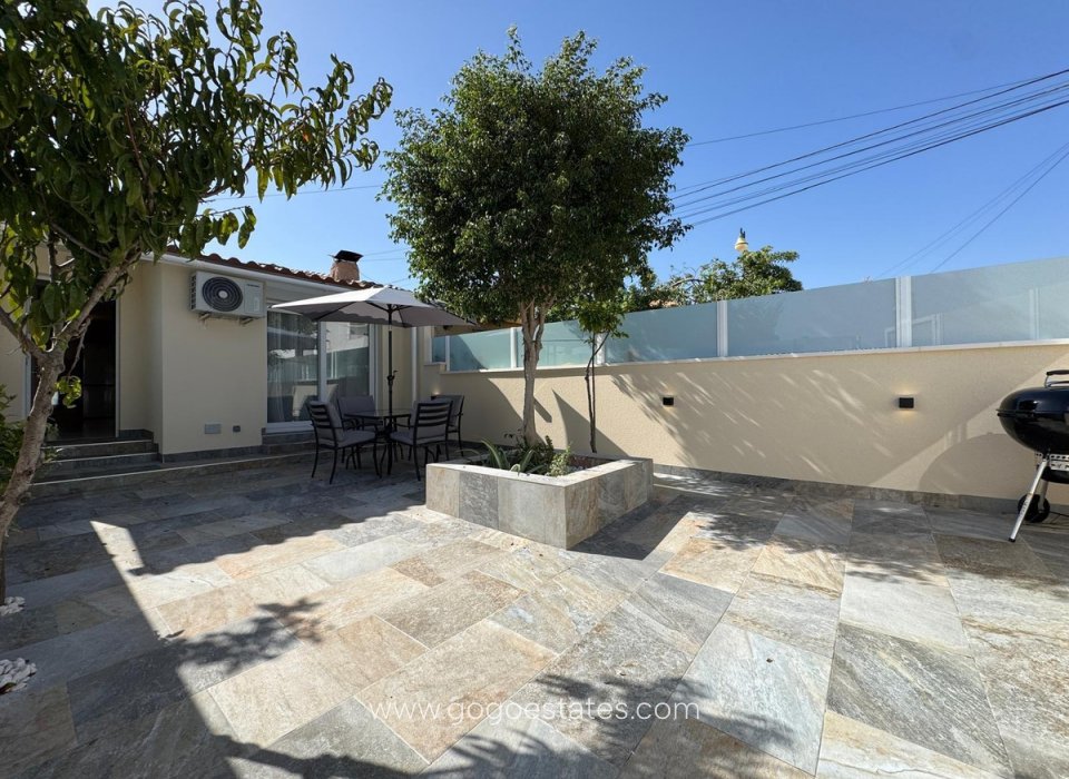 Wiederverkauf - Haus - Bungalow - Torrevieja - Torrevieja Centro