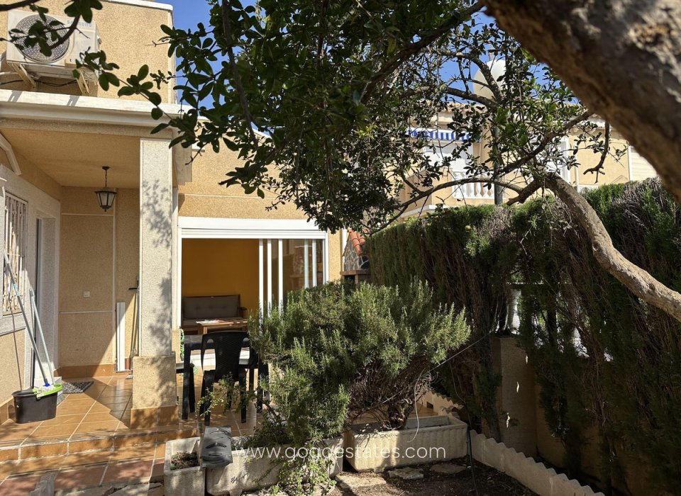 Wiederverkauf - Haus - Doppelhaushälfte - Torrevieja - Torrevieja Centro