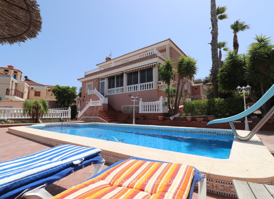 Wiederverkauf - Haus - Freistehende Villa - Algorfa - Algorfa Centro