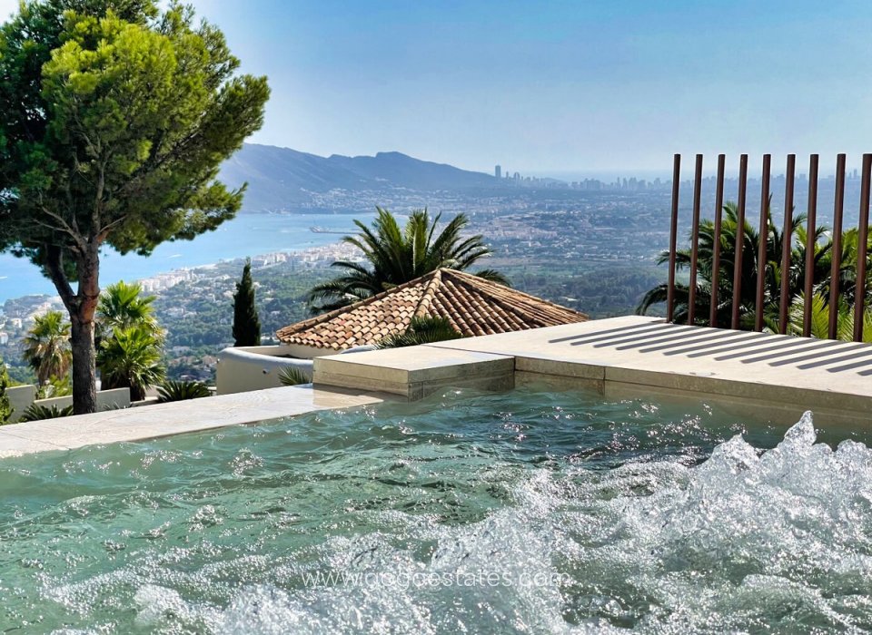 Wiederverkauf - Haus - Freistehende Villa - Altea - Altea Centro