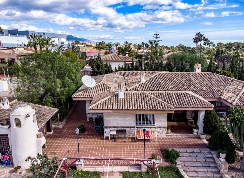 Wiederverkauf - Haus - Freistehende Villa - Benidorm - Benidorm Centro