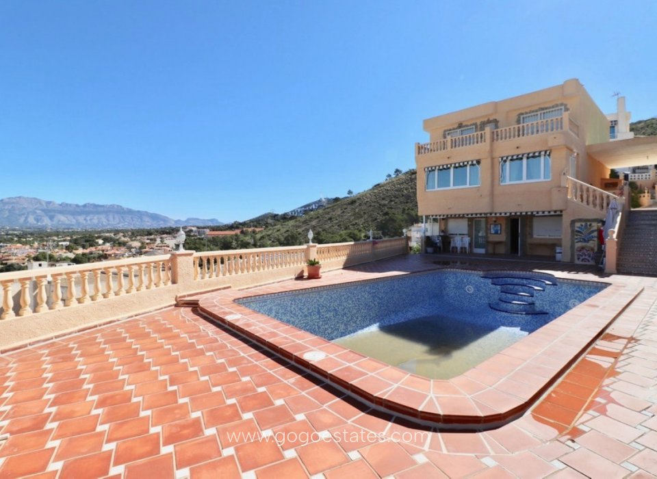 Wiederverkauf - Haus - Freistehende Villa - Benidorm - Benidorm Centro