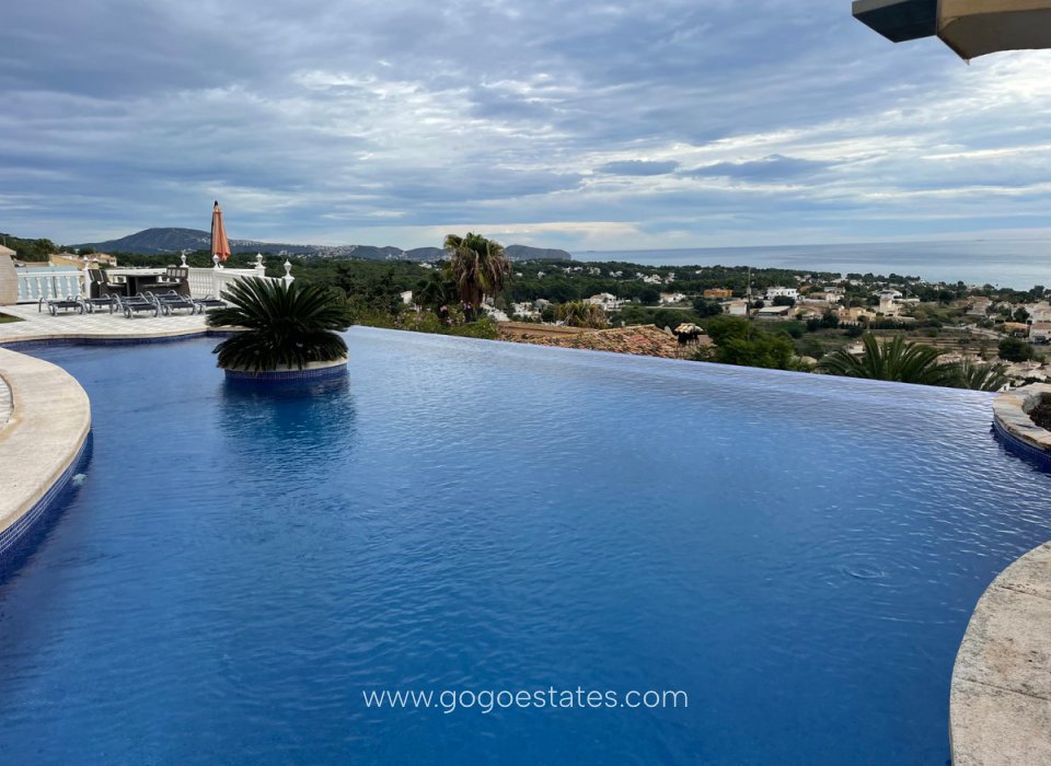 Wiederverkauf - Haus - Freistehende Villa - Calpe - Calpe Centro