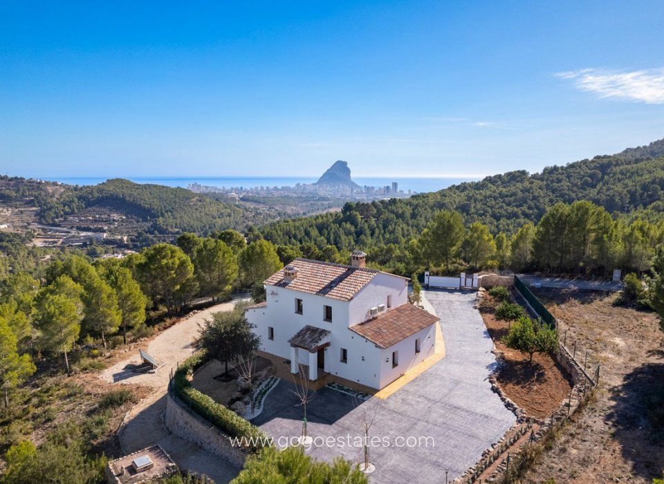 Wiederverkauf - Haus - Freistehende Villa - Calpe - Calpe Centro