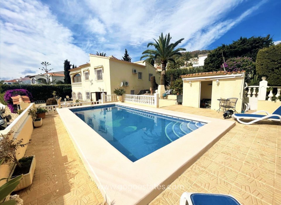 Wiederverkauf - Haus - Freistehende Villa - Calpe - Calpe Centro