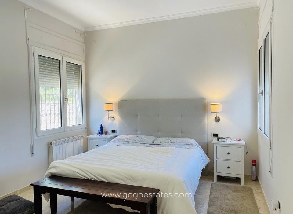 Wiederverkauf - Haus - Freistehende Villa - Dénia - Denia Centro