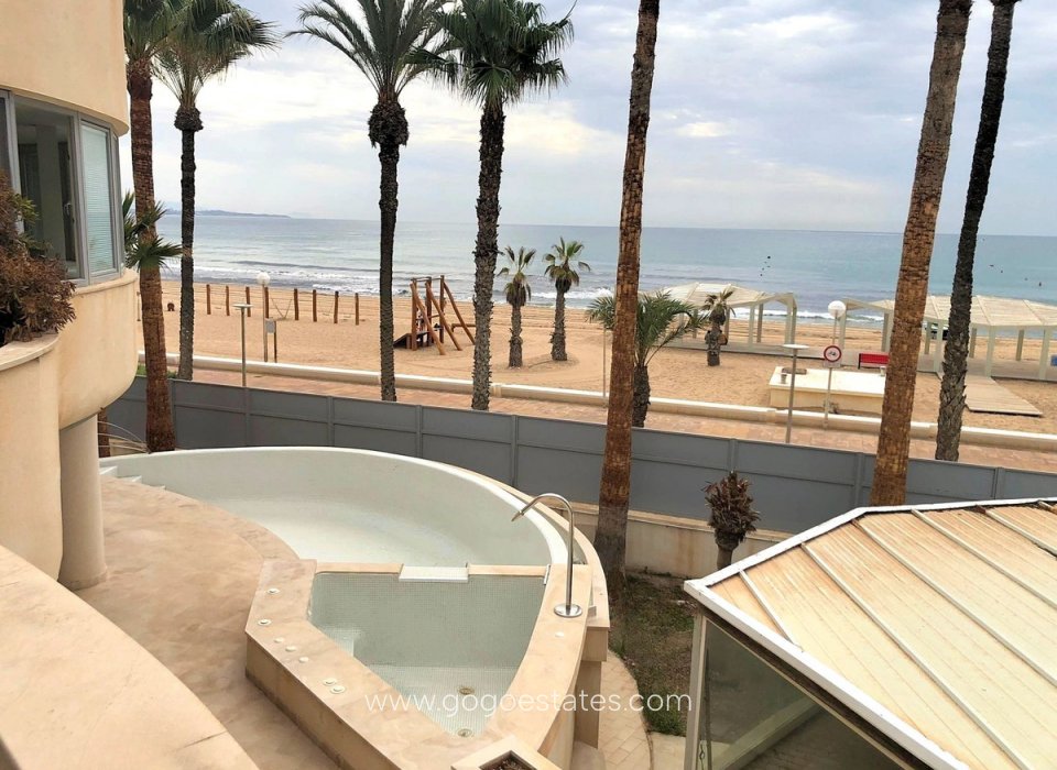 Wiederverkauf - Haus - Freistehende Villa - Elche - El Altet