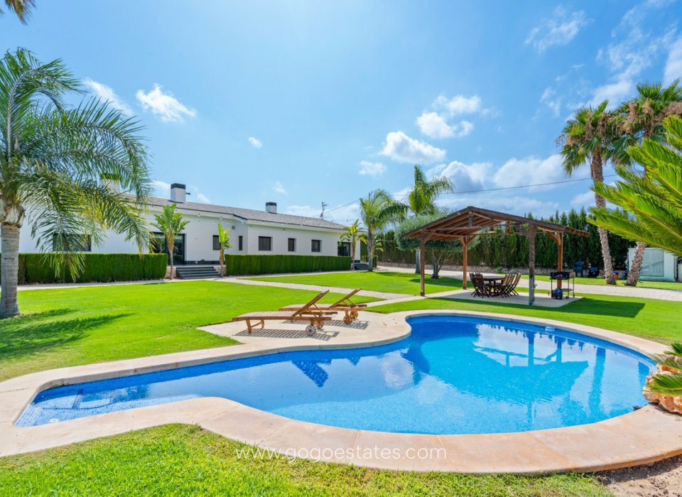 Wiederverkauf - Haus - Freistehende Villa - Elche - Elche Centro