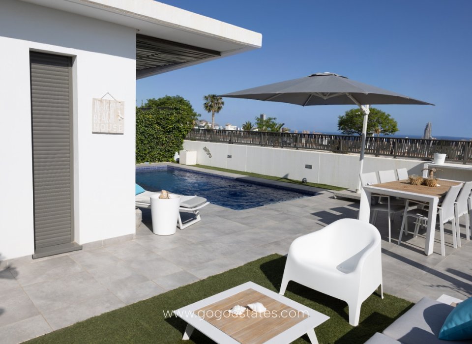 Wiederverkauf - Haus - Freistehende Villa - Finestrat