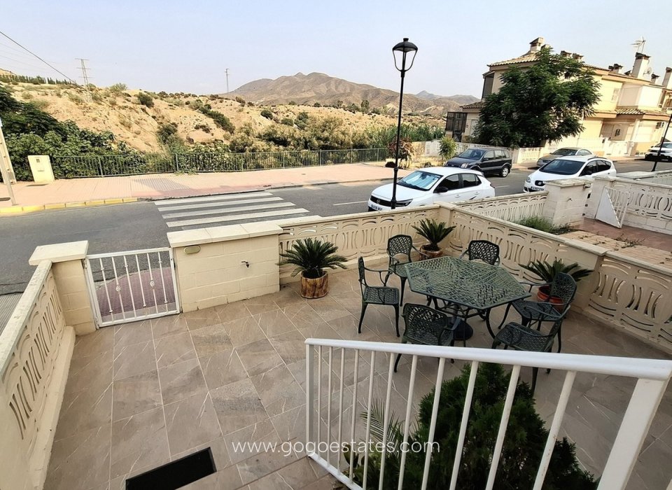 Wiederverkauf - Haus - Freistehende Villa - Huércal-Overa