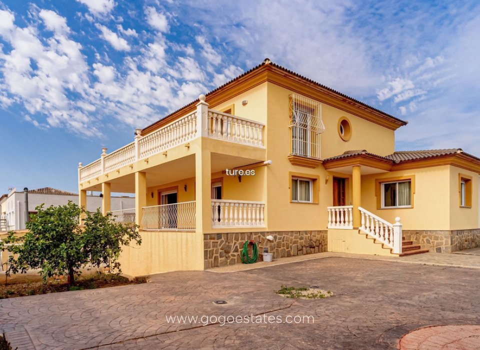 Wiederverkauf - Haus - Freistehende Villa - La Nucía - La Nucia Centro