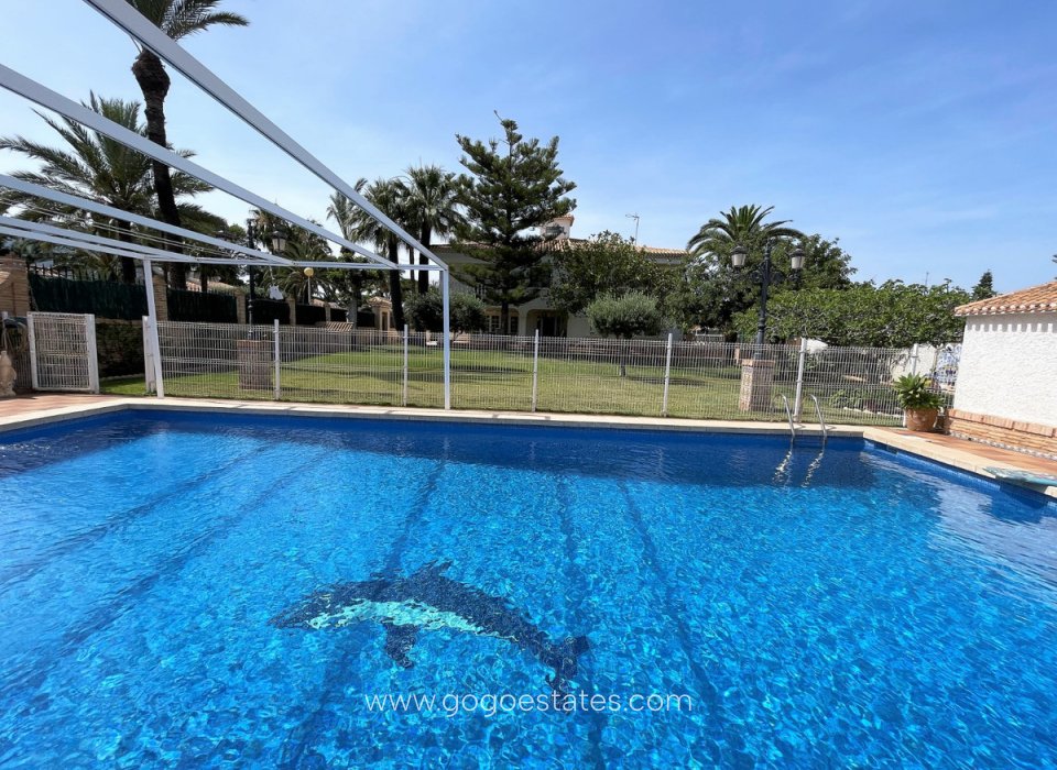 Wiederverkauf - Haus - Freistehende Villa - Orihuela - Cabo Roig