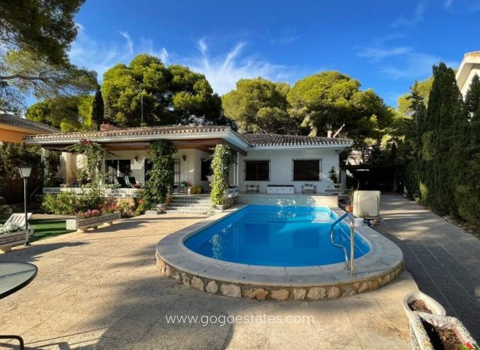 Wiederverkauf - Haus - Freistehende Villa - Orihuela - Campoamor